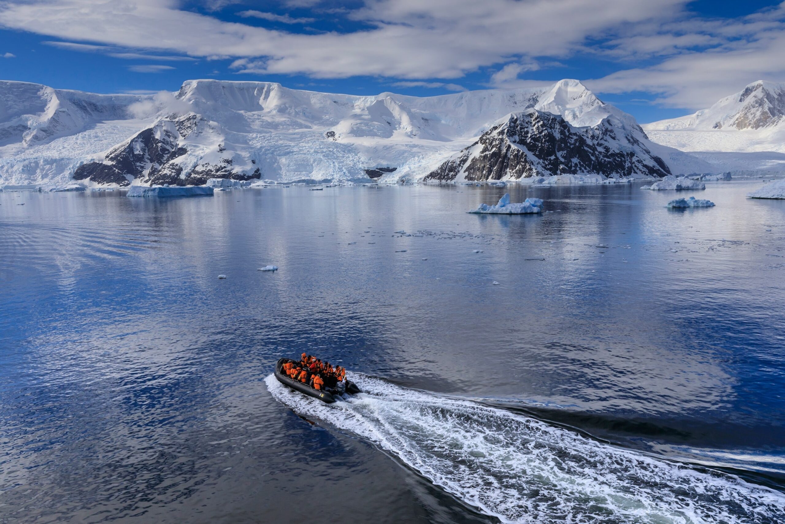 8 Important Things to Note Before Crossing The Antarctic Circle